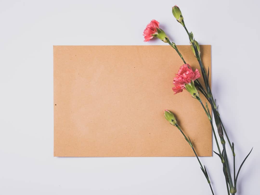 Como escrever uma carta de amor sincera e memorável